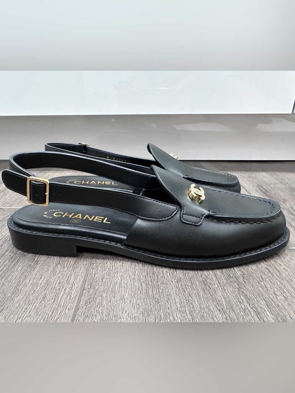 $1.6K 2026 CHANEL BLACK LEATHER LOAFERS SLINGBACK SHOES GOLD STRASS CC LOGO 38 - Picture 8 of 15